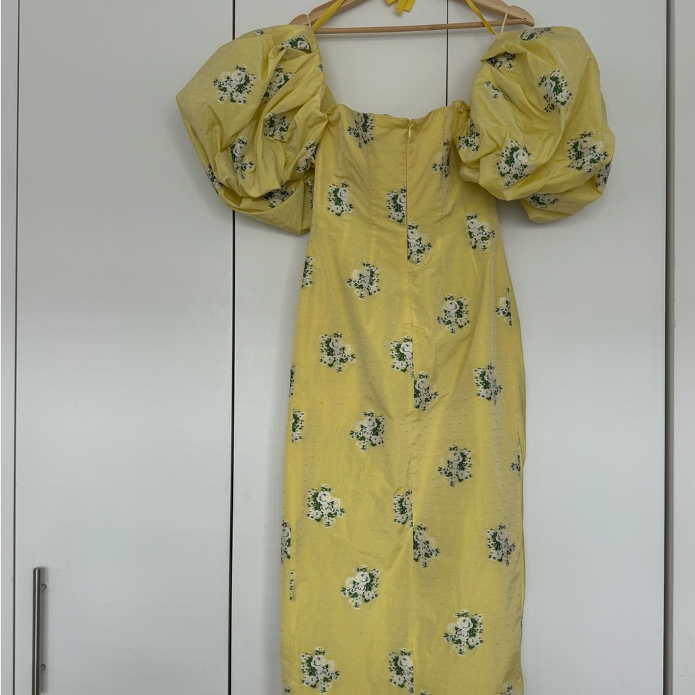 Chic Yellow Floral Midi Dress - Picture 9 of 13